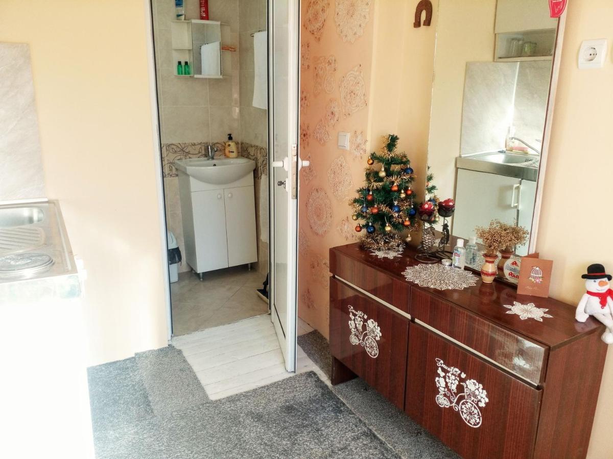 Guest House Emiliya Ovchartsi  ภายนอก รูปภาพ
