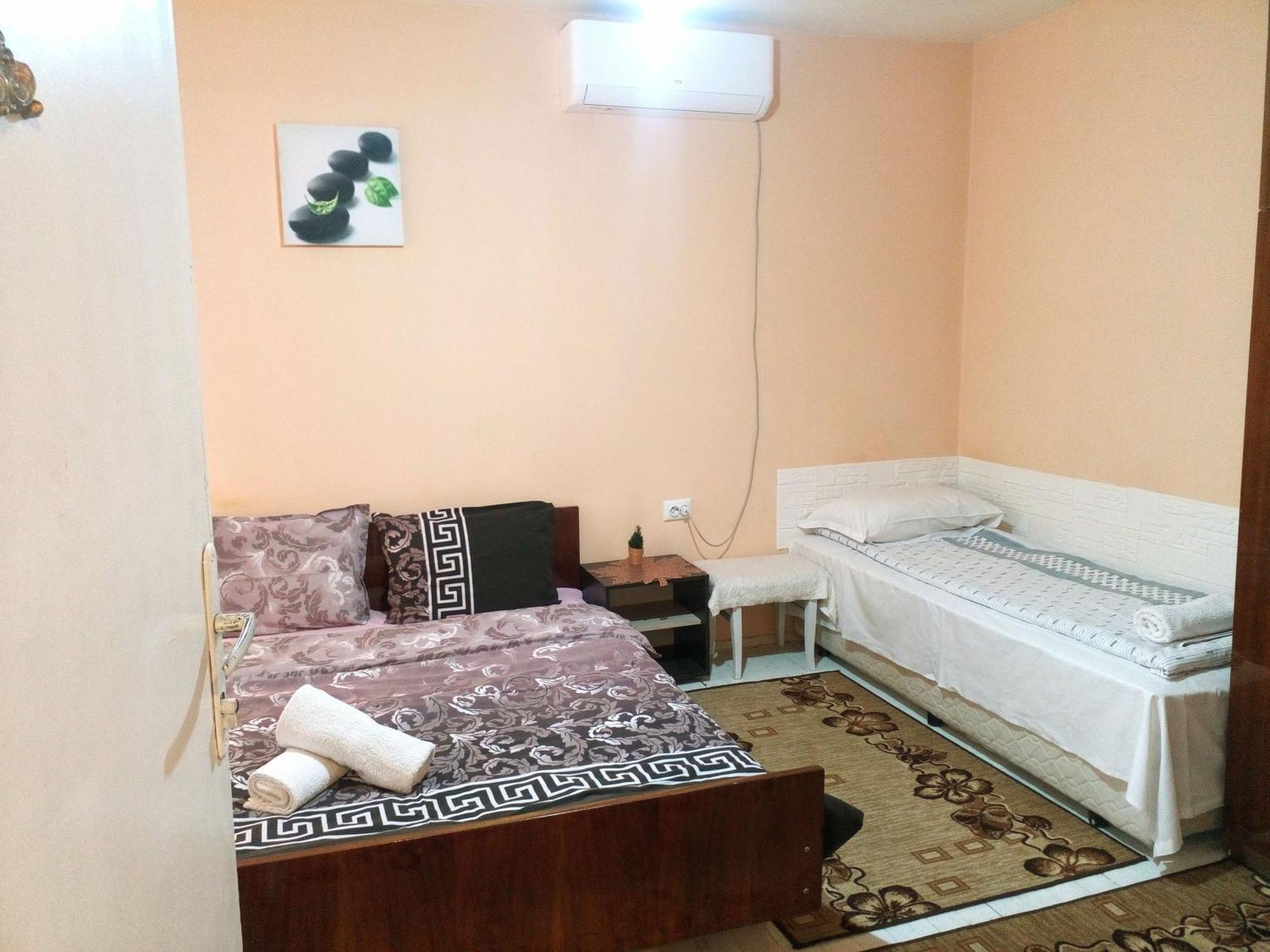 Guest House Emiliya Ovchartsi  ภายนอก รูปภาพ